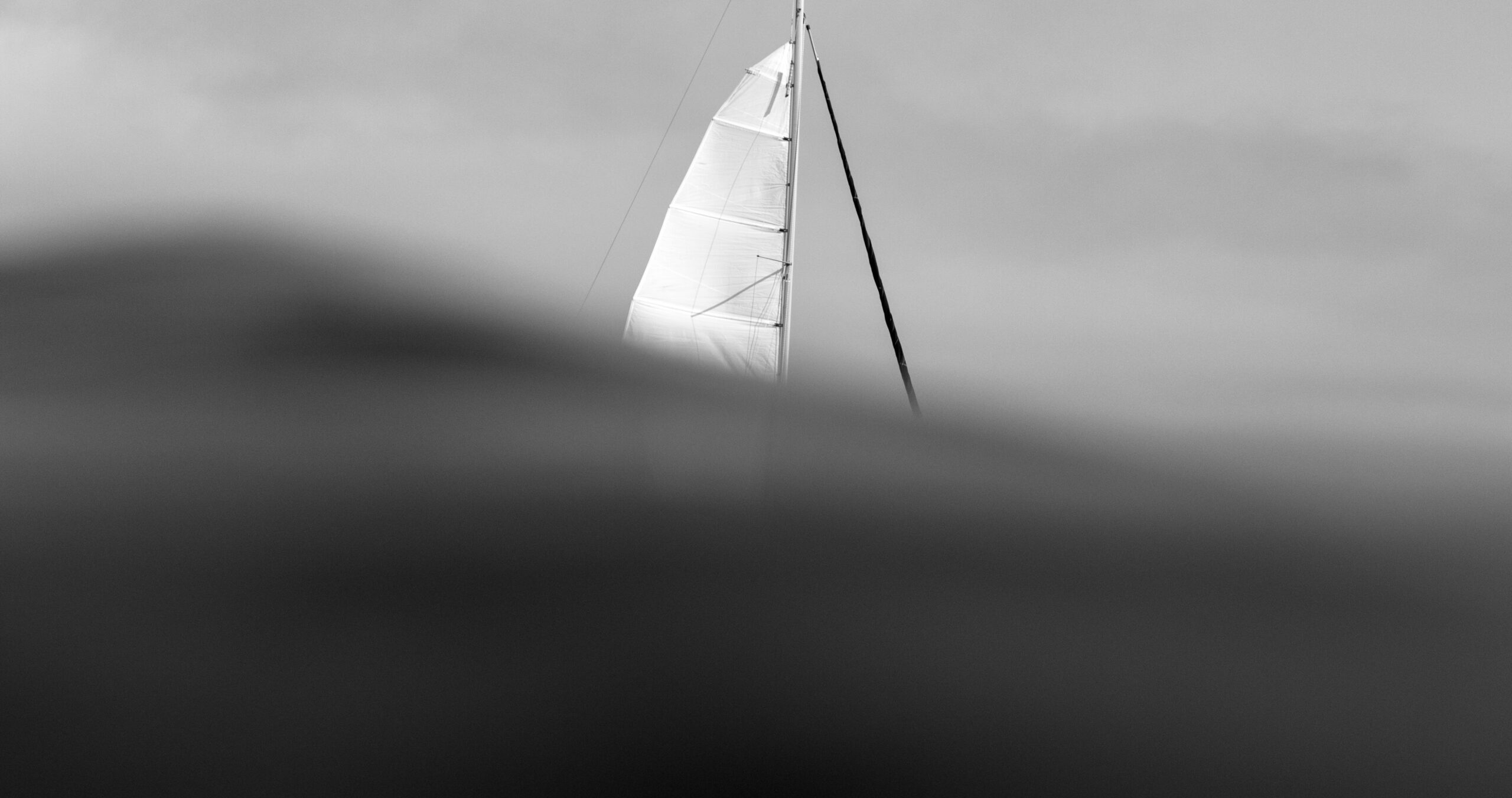 A feature image showing a sailing boat. Acts as an introduction picture to the Project Management Page.